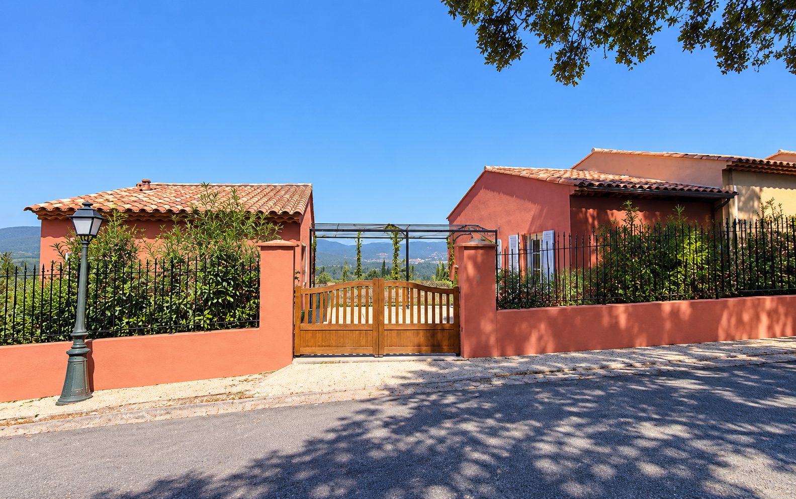 Villa 5 Pièces — Jardin & Piscine — Gassin · Golfe de Saint-Tropez · 213,40 m²